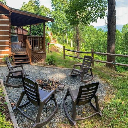 Cozy Cabin With Hot Tub And Smoky Mountain Views! Villa Bryson City Esterno foto