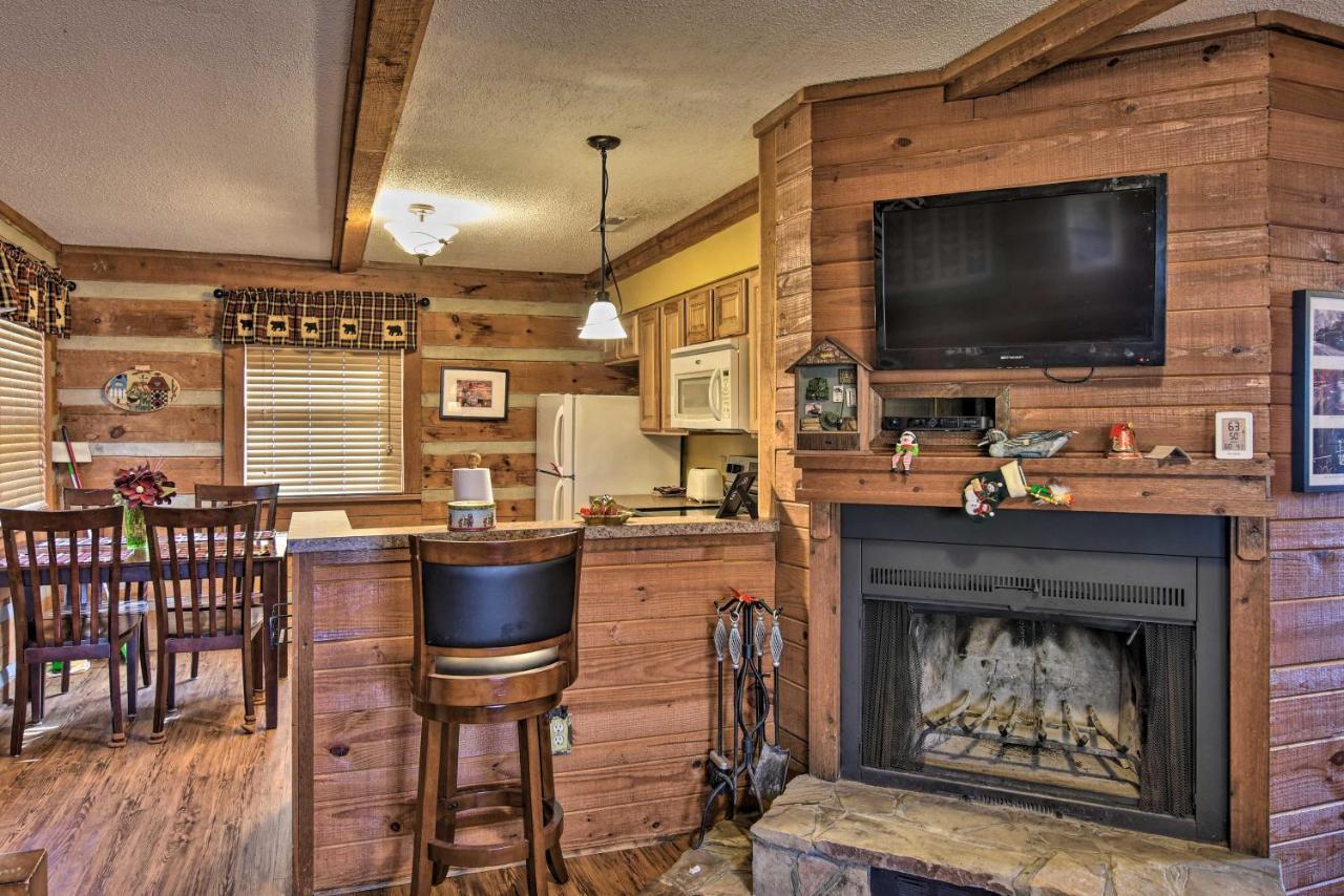 Cozy Cabin With Hot Tub And Smoky Mountain Views! Villa Bryson City Esterno foto