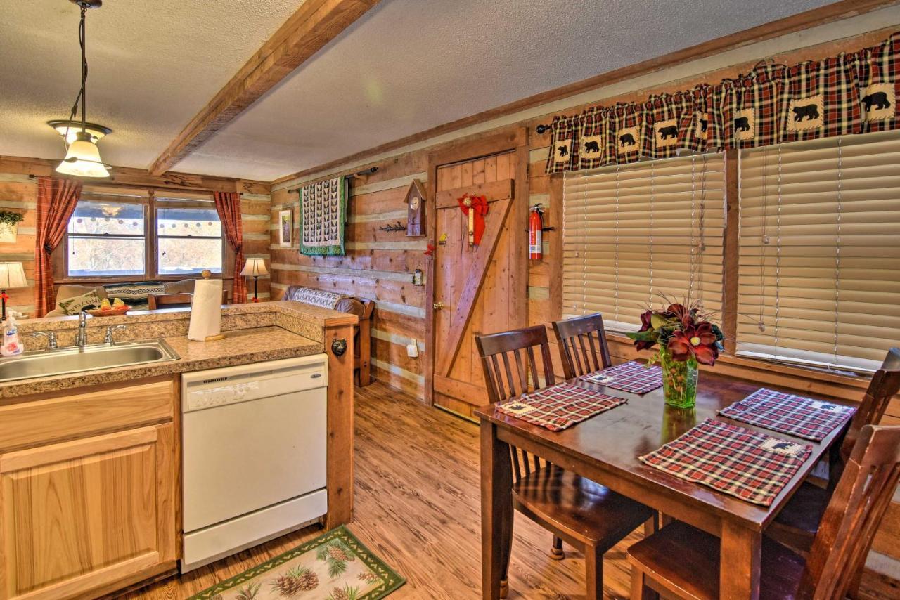 Cozy Cabin With Hot Tub And Smoky Mountain Views! Villa Bryson City Esterno foto