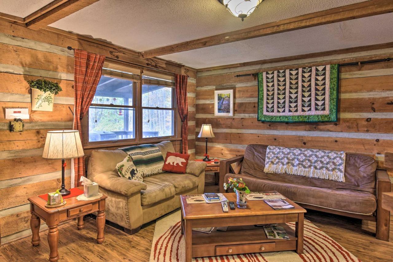 Cozy Cabin With Hot Tub And Smoky Mountain Views! Villa Bryson City Esterno foto