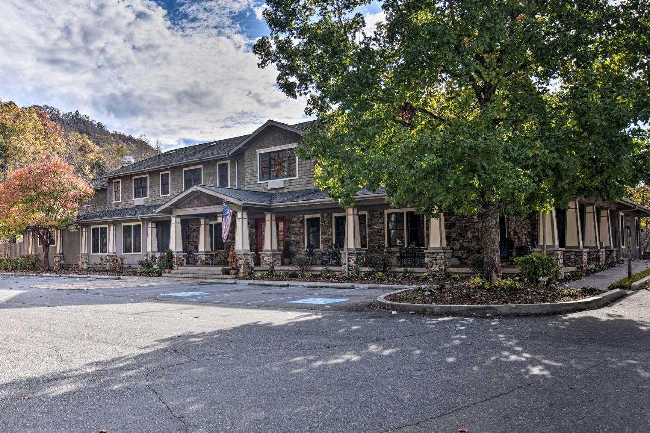 Cozy Cabin With Hot Tub And Smoky Mountain Views! Villa Bryson City Esterno foto