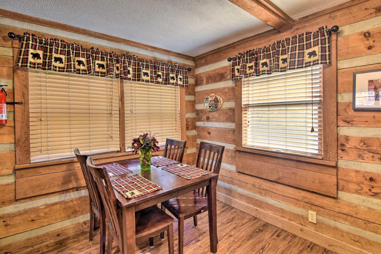 Cozy Cabin With Hot Tub And Smoky Mountain Views! Villa Bryson City Esterno foto