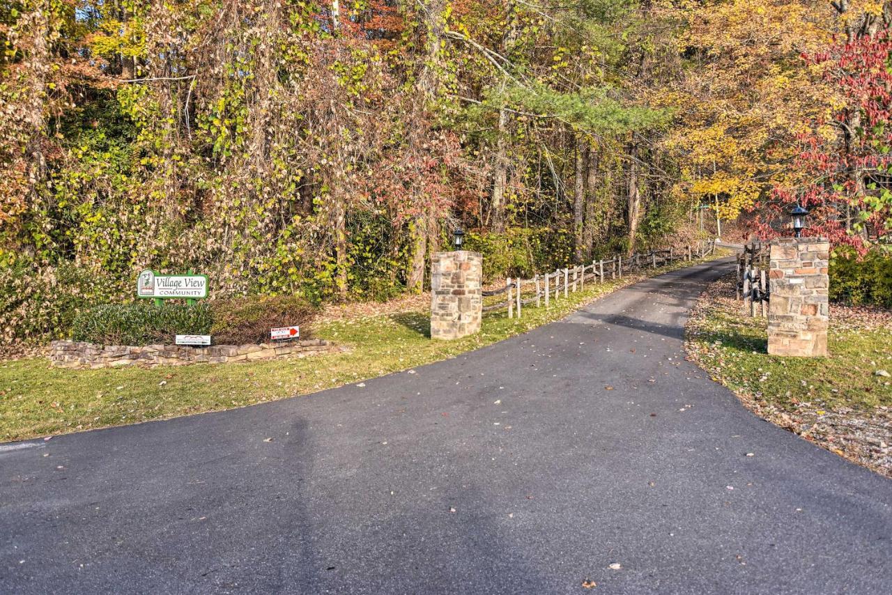 Cozy Cabin With Hot Tub And Smoky Mountain Views! Villa Bryson City Esterno foto